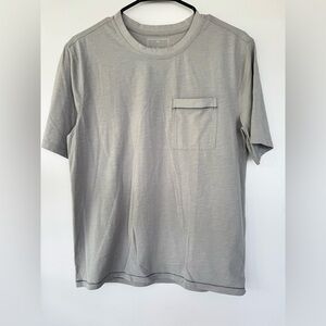 Lahgo by Lunya Men’s Grey Sleep Shirt with Pocket‎ NWOT
